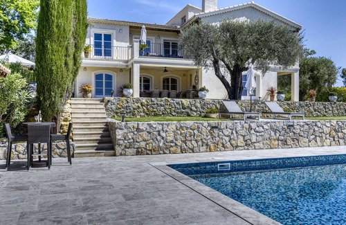 Le Rouret Villa | Fabulous villa with sea and mountain views between Valbonne and St Paul de Vence
