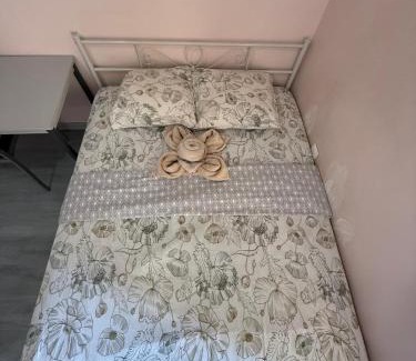 Roanne House | Face à la gare - Chambre 4