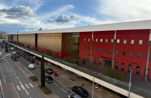 Roanne House | Face à la gare - Chambre 8