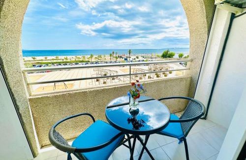 Empuriabrava Apartment | Face a la Mer - vue epique, climatisation, wifi, draps inclus