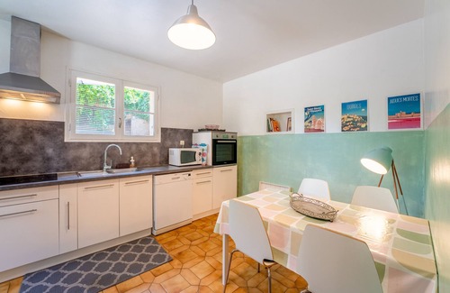 Methamis House | Facing Mont Ventoux – Cozy house with mountain views and cycling comfor