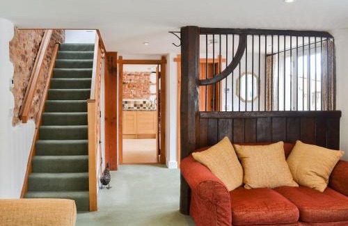 Cullompton House | Fair Maid