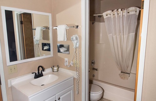Coeur d'Alene Hotel | FairBridge Inn - Coeur d'Alene