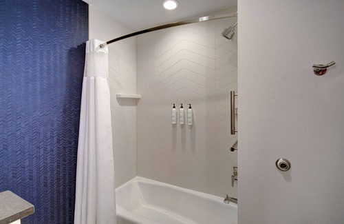 Rochester Hills Hotel | Fairfield by Marriott Inn & Suites Rochester Hills