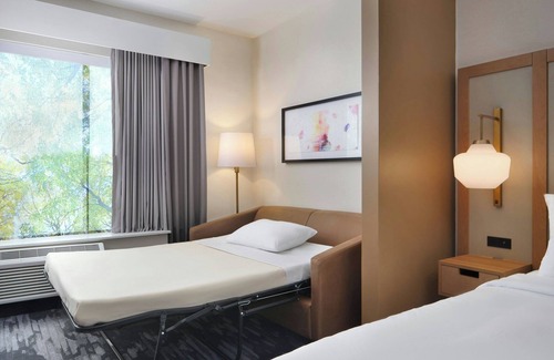 Durham Hotel | Fairfield by Marriott Inn & Suites Durham
