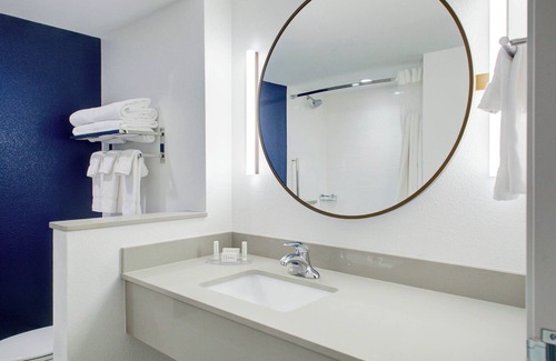Broomfield Hotel | Fairfield by Marriott Inn & Suites Boulder Broomfield/Interlocken