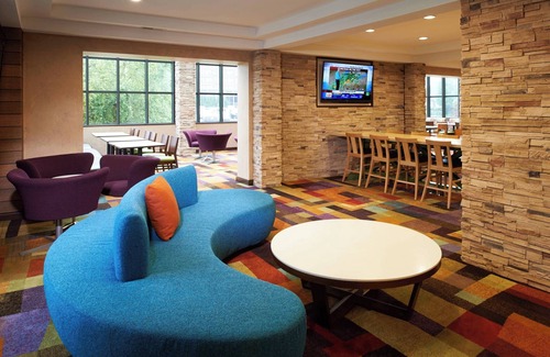 Indianapolis Hotel | Fairfield Inn and Suites by Marriott Indianapolis East