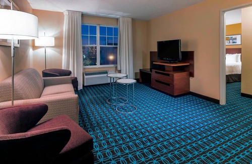 Union Hill Hotel | Fairfield Inn Kansas City Downtown/Union Hill by Marriott