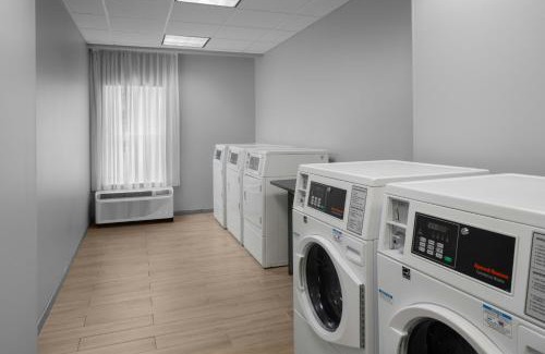Yamacraw Village Hotel | Fairfield Inn & Suites by Marriott Savannah Downtown Historic District