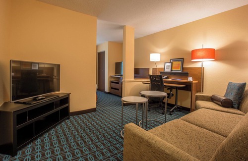Columbus Hotel | Fairfield Inn & Suites by Marriott Columbus