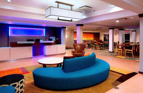 Newark Hotel | Fairfield Inn & Suites by Marriott Newark Liberty International Airport