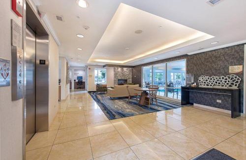 Naperville Hotel | Fairfield Inn & Suites by Marriott Chicago Naperville