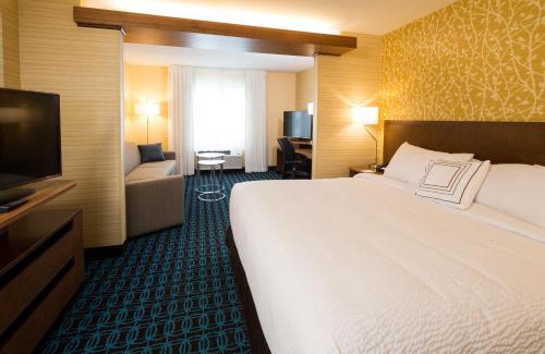 Chesterfield Hotel | Fairfield Inn & Suites by Marriott Detroit Chesterfield