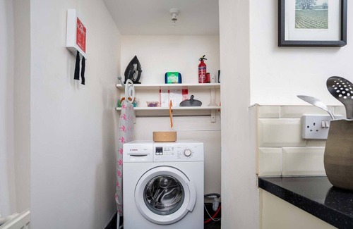 Chedworth Cottage | FAIRHOLME, pet friendly, character holiday cottage in Northleach