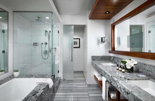 Coal Harbour Hotel | Fairmont Pacific Rim