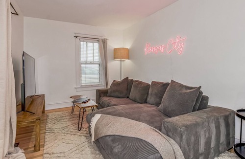 West Plaza House | Fairmount Walking distance to Country Club Plaza