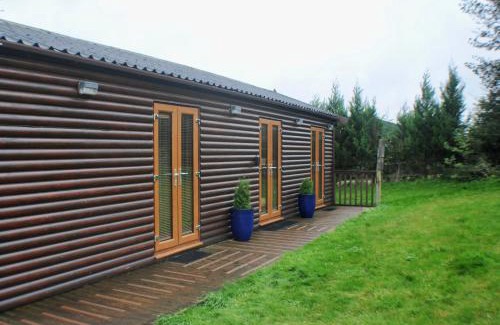 Newark upon Trent Ski Chalet | FAIRVIEW FARM Holiday Accommodation 14 Luxury Lodges, Cabins, Dog Friendly, Suitable for Couples, Families and Groups, Wedding Guests , Corporate events, Sleeps 2-65 guests in Ravenshead, Nottingham near Sherwood Forest, set in 88 acres