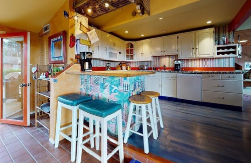 Birch Bay House | Fairview Lodge BIRCH BAY Waterfront Home Sleeps 13+ on Birch Bay Dr.