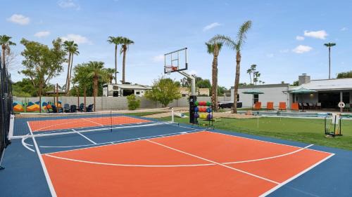 Thunderbird Desert Estates House | Fairway Oasis by AvantStay Ultimate Scottsdale Oasis