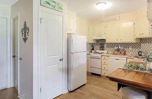 Diamondhead Condo | "Fairway to Heaven" Condo with POOL on 12th Hole!