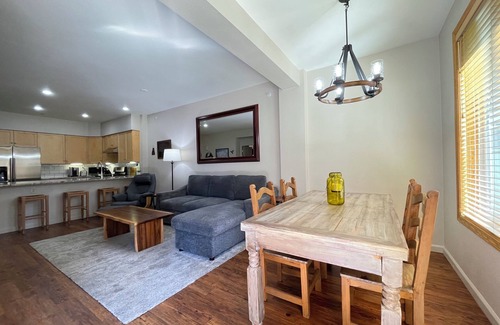 Mammoth Lakes Condo | Fairway view condo/large private deck/on bike path/close to hiking and lakes