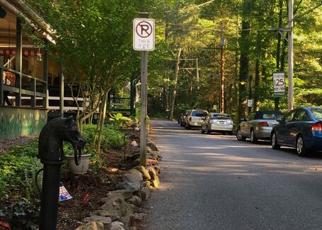 Mount Gretna Cottage | Fairytale Cottage + On-Site PARKING, Close to Hershey!