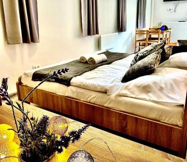 Matrakeresztes Hotel | Fakanalas Fogadó