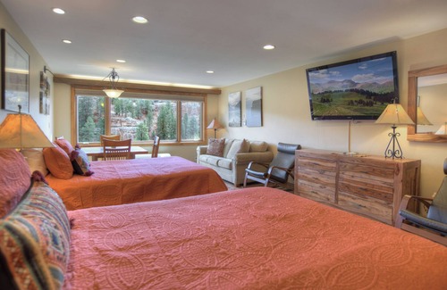 Purgatory Cabin | Falcon Crest (#229) |10 min to Ski - Golf - AC - Pool/Hot Tub - Views