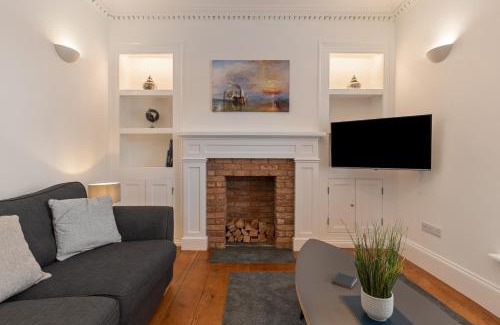 Pembroke Dock House | Falcon House