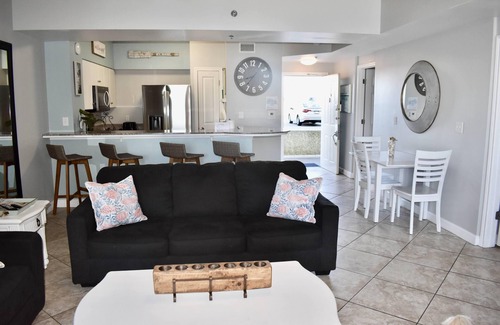 Upper Grand Lagoon Condo | FALL BREAK DEALS PLUS GULF VIEWS, BEACH CHAIR SERVICE AND PREMIER PARKING!
