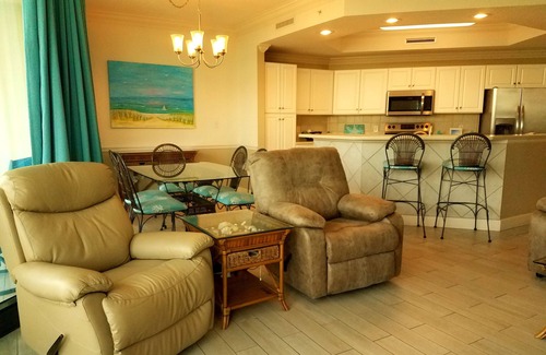 Orange Beach Condo | FALL DEAL SEP 28-OCT 2,5-9,13-16,WATER SLIDE,POOL,LAZY RIVER,FREE SLIPnnnnnnnnnn