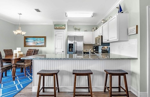 Orange Beach Condo | Fall discounts and promotions. Snowbirds welcome. Please inquire for rates