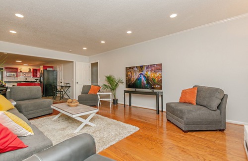 Asheboro House | Fall Fling - Adventure Lodge-Gameroom, Fire Ring, NC ZOO