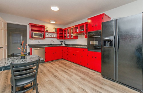 Asheboro House | Fall Fling - Adventure Lodge-Gameroom, Fire Ring, NC ZOO