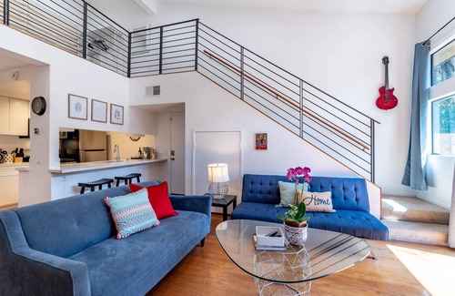 Hollywood House | Fall for This Sale - 25% Off Promo Ends 9/30