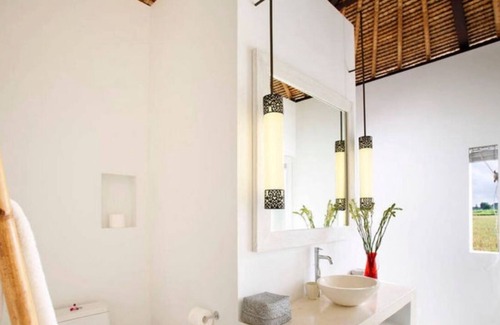Lodtunduh Villa | Fall in Love with Rose Moon Villa