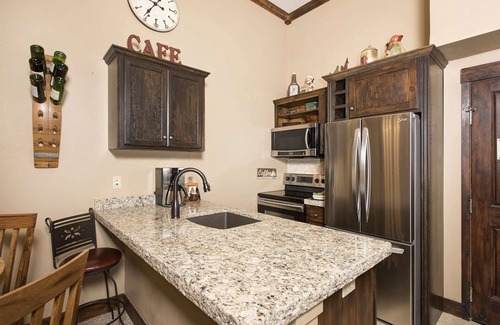 River Run Condo | Fall into Savings! 15% Off Until Nov 30 - Book Now!