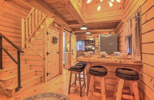 Elizabethton Cabin | Fall Into The Smokey Mountains/Pet Friendly/Hot Tub