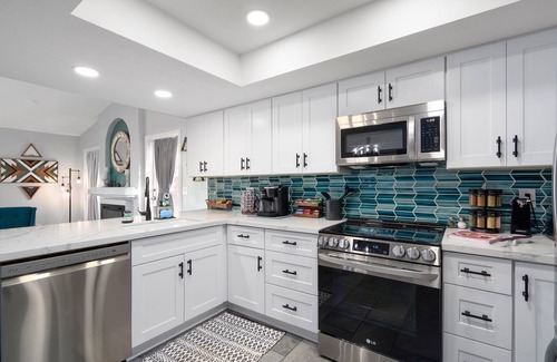 Phoenix House | Fall Phoenix Oasis! Heated Resort Style Pool/Spa~BBQ~Putting Green~EV Outlet~BBQ