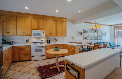 Tahoe Sierra Estates Condo | FALL SALE! Discount shows at checkout! Tahoe Tavern Condo Filtered Lakeview