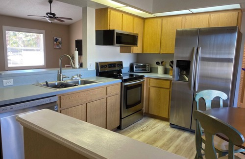North Port House | FALL SPECIAL 15% off through December! FULLY FURNISHED,COZY COTTAGE