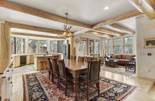 The Highlands House | Fall Stays Available! 5 Bedroom Luxury Mountain Home with Private Hot Tub and Pool Table!