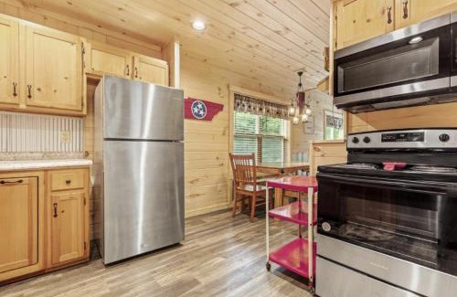 Chalet Village North House | Falling Brook – Cozy Creekside Cabin with Hot Tub, Game Loft & Dog-Friendly Comfort