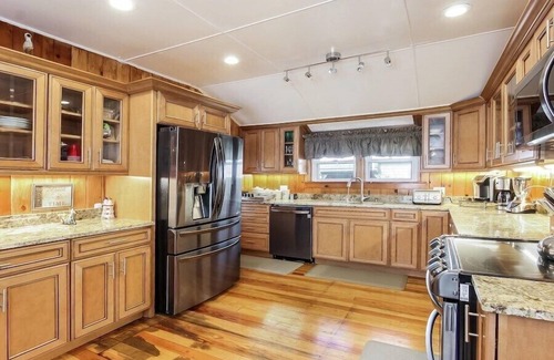 Falmouth Heights House | Falmouth Heights Charmer By The Beach RPAM004