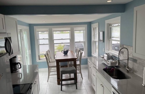 Falmouth Heights House | FALMOUTH HEIGHTS ON LITTLE POND - Classic Cape Cottage walk to beach and ferry