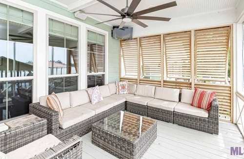 Jarreau House | False Riviera | Wide Open Spaces at FR