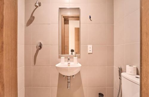 Al Wasl Apartment | FAM Living City Walk - Opposite City Walk Mall - 2A