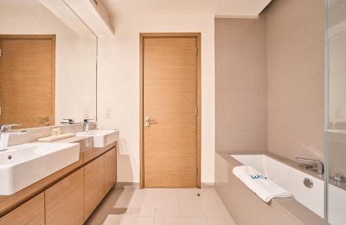 Al Wasl Apartment | FAM Living City Walk - Opposite City Walk Mall - 2A