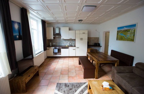 Sigmarszell Apartment | Familienurlaub mit Viel Platz in Stilvoller Altbauvilla