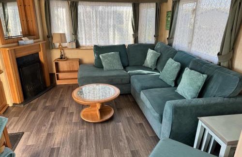 Heacham House | Family 3 Bedroom van linen included Pets go Free